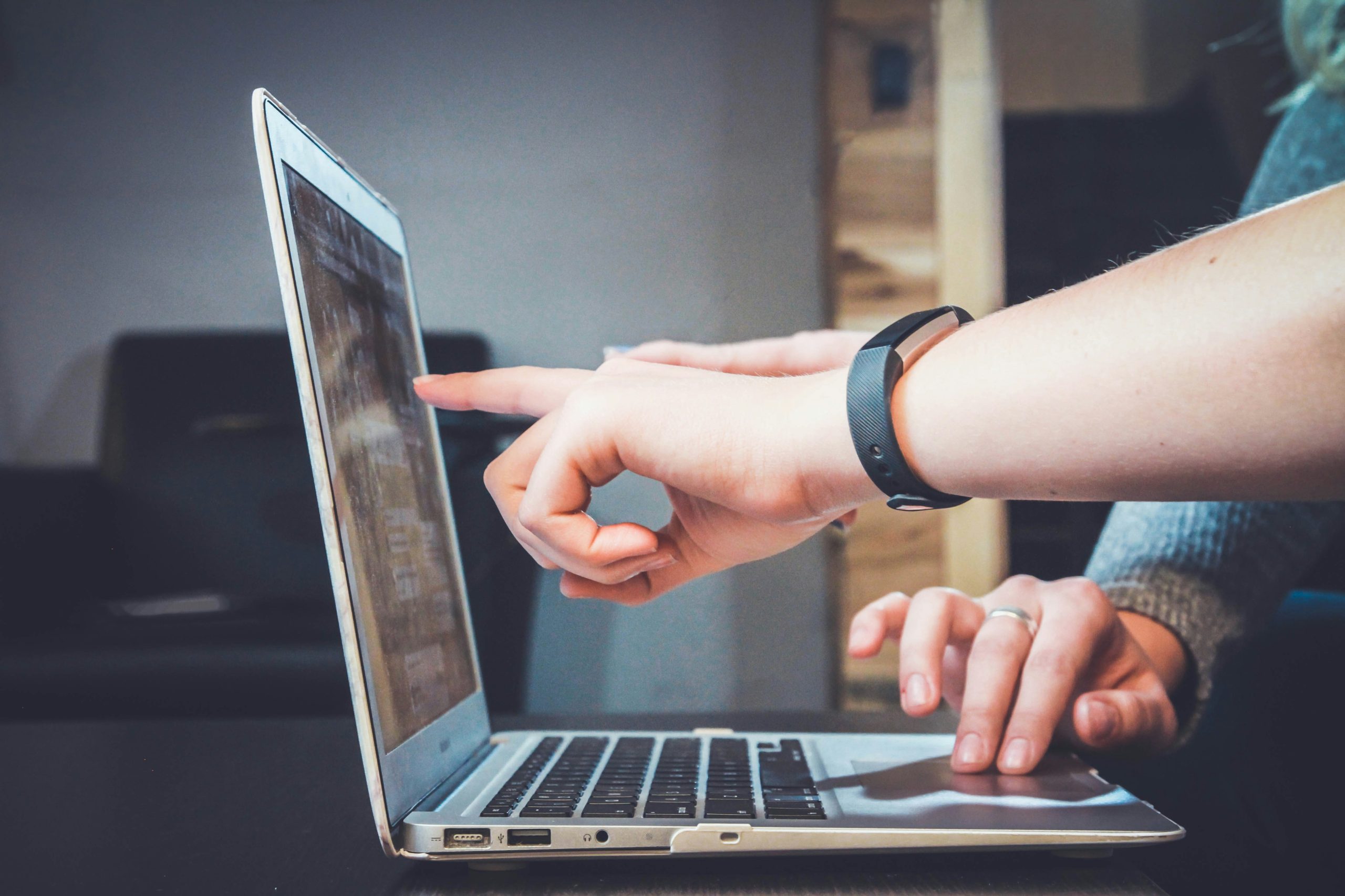 service client professionnel, réactif et personnalisé pour répondre à tous vos besoins. contactez-nous pour une assistance de qualité.