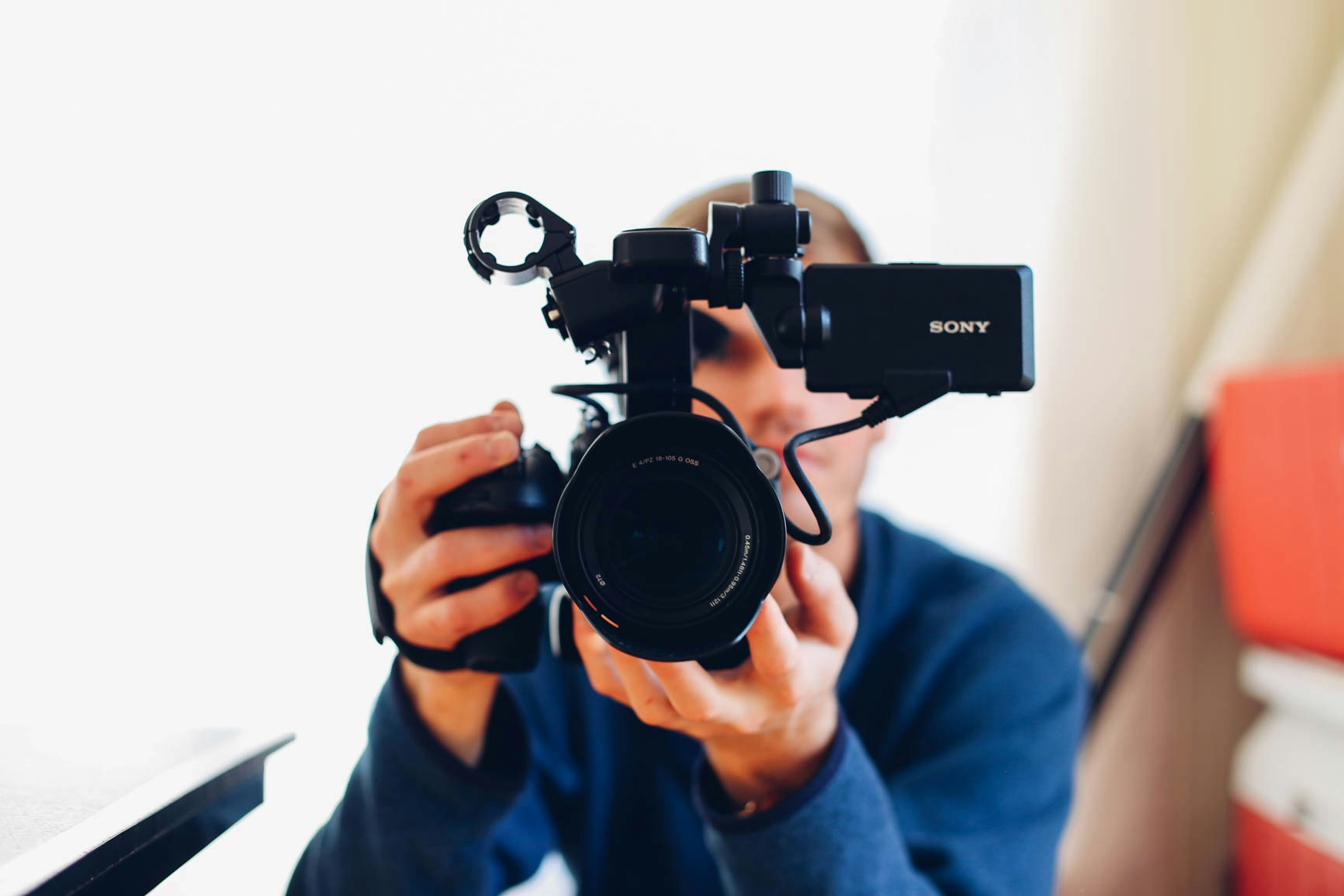 découvrez comment le video marketing peut dynamiser votre stratégie de communication digitale avec des contenus percutants et engageants.