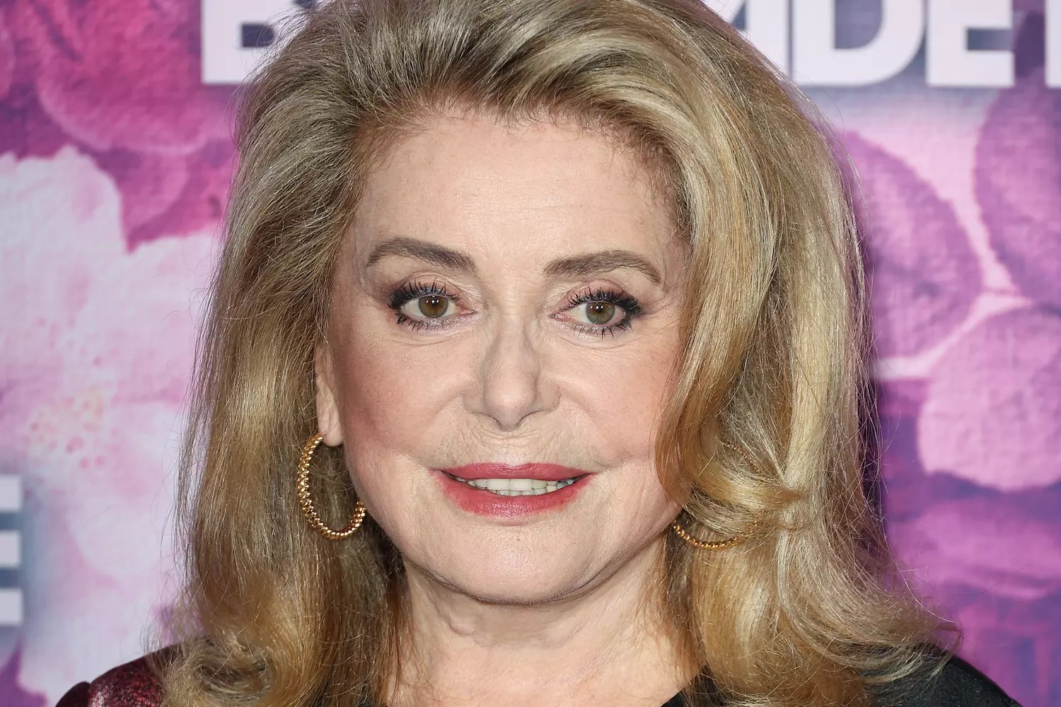 Portrait de l'actrice Catherine Deneuve, 83 ans en 2026